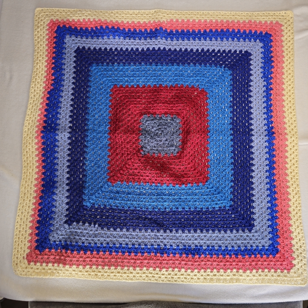 new never used Grandma Square Crochet‎ Throw Blanket hand made about 38x38